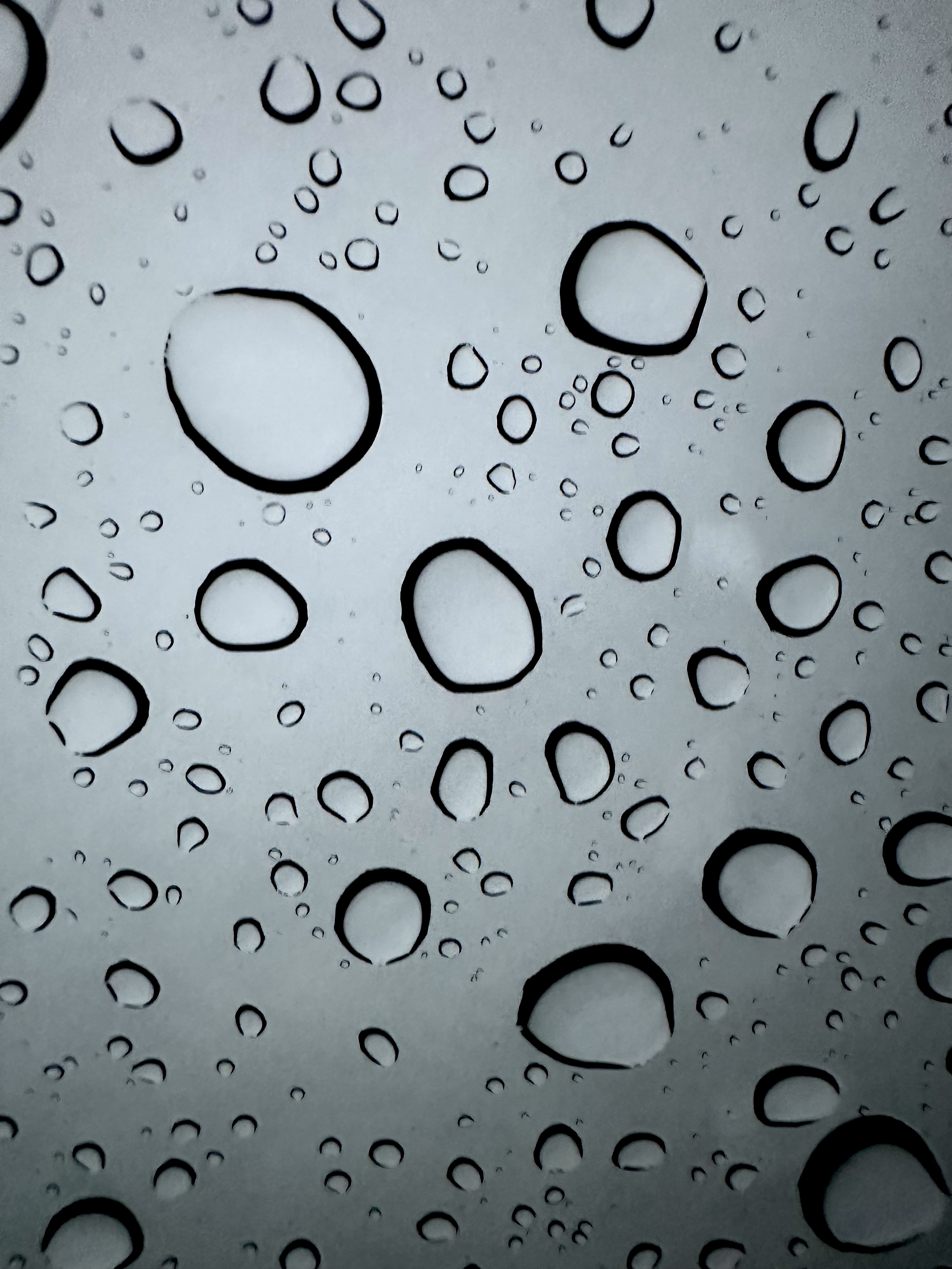 Rain water dropplets on Tesla’s sunroof